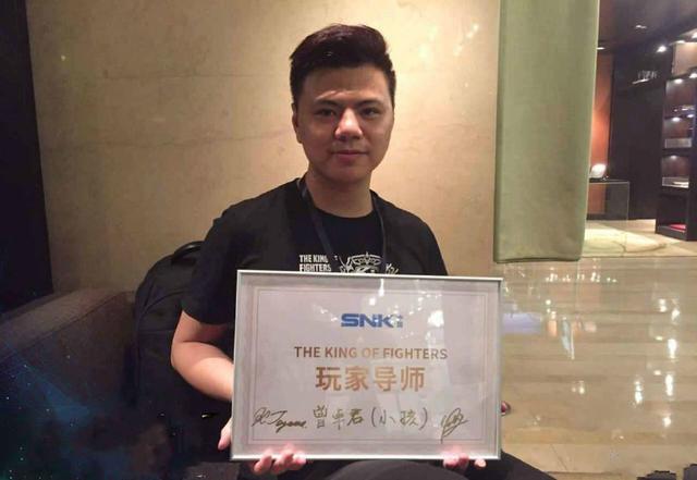 拳皇14再创佳绩，无敌于世界，格斗之王小孩究竟是个什么样的人？？
